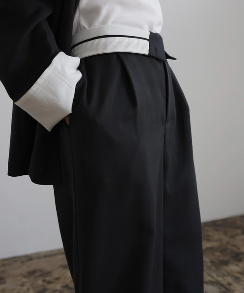 hellam（へラム）の「ウエスト折り返しタックワイドパンツ（スラックス・レディース・チャコール/アイボリー/ブラック/グレイッシュベージュ・FREE）」の8枚目の写真