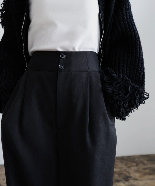 hellam（へラム）の「ウエスト折り返しタックワイドパンツ（スラックス・レディース・チャコール/アイボリー/ブラック/グレイッシュベージュ・FREE）」の11枚目の写真