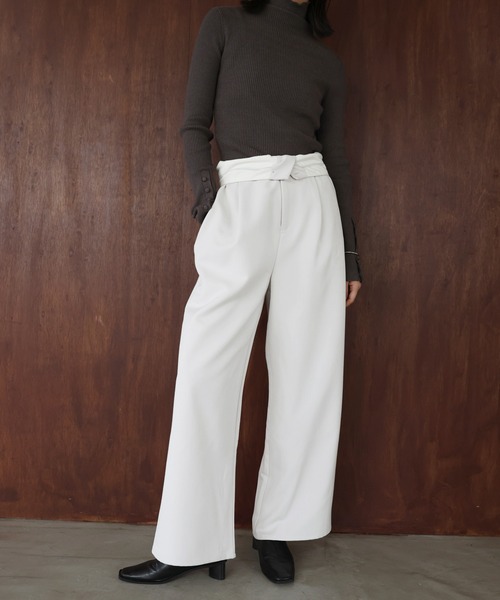 hellam（へラム）の「ウエスト折り返しタックワイドパンツ（スラックス・レディース・チャコール/アイボリー/ブラック/グレイッシュベージュ・FREE）」の22枚目の写真