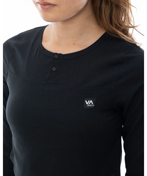 RVCA(ルーカ)の「RVCA レディース ELEMENT STREACK LS T ロンT 【2024年秋冬モデル】/ルーカショート丈長袖ロンT(Tシャツ/カットソー・レディース・ブルー/ブラック/ホワイト・SMALL/MEDIUM)」の17枚目の写真