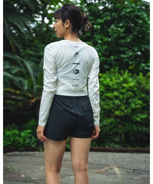 RVCA(ルーカ)の「RVCA レディース ELEMENT STREACK LS T ロンT 【2024年秋冬モデル】/ルーカショート丈長袖ロンT(Tシャツ/カットソー・レディース・ブルー/ブラック/ホワイト・SMALL/MEDIUM)」の9枚目の写真