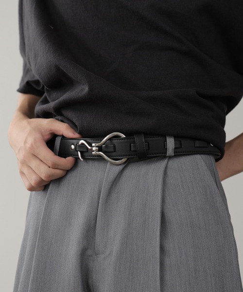 ROOPTOKYO（ループトウキョウ）の「gii select /ギィセレクト フックベルト（ベルト・メンズ・シルバー系その他/ゴールド系その他/ゴールド系その他2/シルバー系その他2/ブラック系その他/シルバー×ゴールド/ゼブラ/ホワイト×ブラック/ホワイト系/ブラック系3/カーキオリーブ/レッド・FREE）」の7枚目の写真