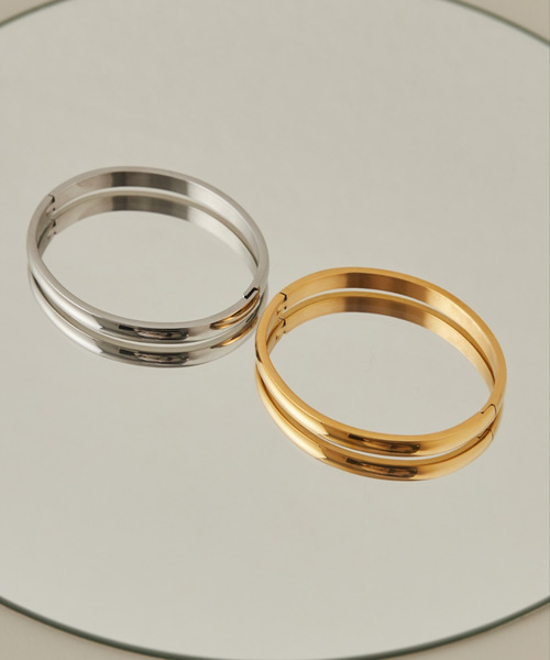 ciite' surgical stainless（シーテサージカルステンレス）の「【 金属アレルギー対応 】 シンプルバングル / ブレスレット サージカルステンレス（バングル/リストバンド・レディース・ゴールド/シルバー・FREE）」の3枚目の写真