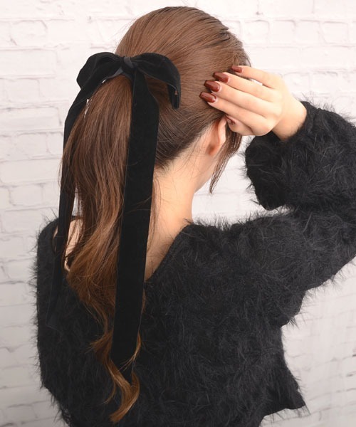 VIBGYOR Women（ヴィブジョー　ウィメン）の「【float】ベロア シンプル リボン ヘアゴム（ヘアゴム・レディース・ブラック・FREE）」の5枚目の写真