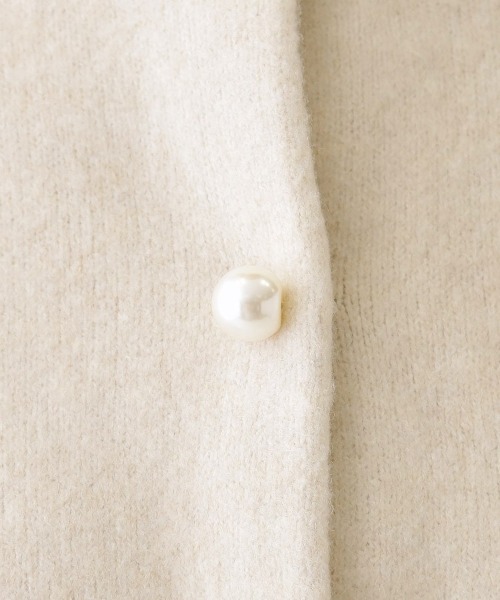 couture brooch(クチュールブローチ)の「◆【上品仕立て】パール調釦コクーンニットジャケット(ノーカラージャケット・レディース・ライトグレー/ダークグレー/アイボリー・36/38/40/42)」の9枚目の写真