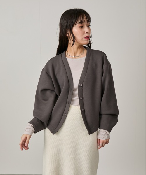 NERGY（ナージー）の「Airy jersey クロップド丈カーディガン（カーディガン/ボレロ・レディース・チャコールグレー/キナリ・FREE）」の9枚目の写真
