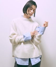Mid-Gauge Turtleneck Knit Pullover