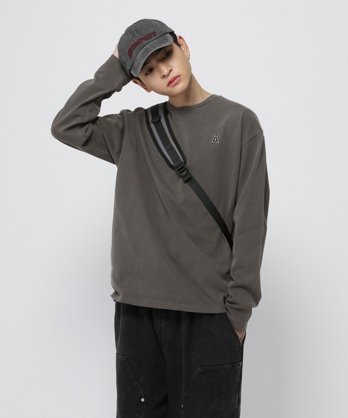 ALAND(エーランド)の「【UNISEX】ALAND/ピグメントロゴロングスリーブ(Tシャツ/カットソー・レディース・チャコール/ブラウン・MEDIUM/LARGE/SMALL)」の10枚目の写真