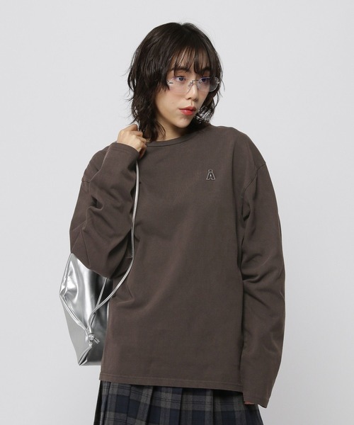 ALAND(エーランド)の「【UNISEX】ALAND/ピグメントロゴロングスリーブ(Tシャツ/カットソー・レディース・チャコール/ブラウン・MEDIUM/LARGE/SMALL)」の15枚目の写真