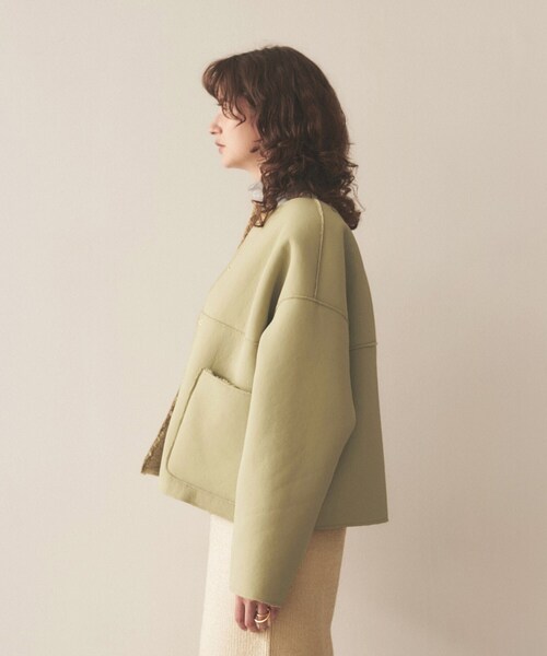 cloenc（クロエンス）の「◆【リバーシブル】ボアショートコート（ノーカラーコート・レディース・アイボリー/ダークグレー/スモーキーグリーン系・02）」の15枚目の写真