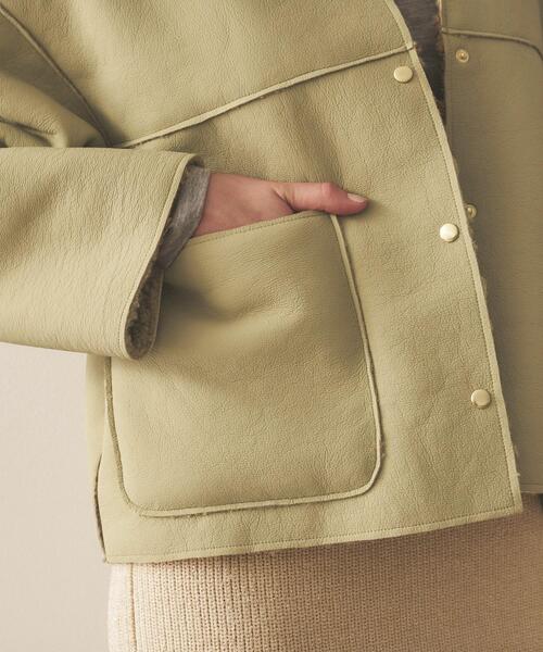 cloenc（クロエンス）の「◆【リバーシブル】ボアショートコート（ノーカラーコート・レディース・アイボリー/ダークグレー/スモーキーグリーン系・02）」の19枚目の写真