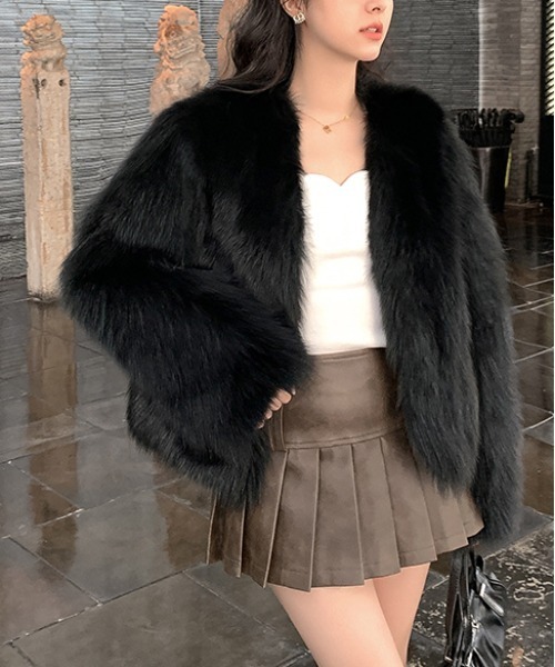 gossip!ロサンゼルス(ゴシップロサンゼルス)の「Vネック 中綿 イミテーションファーコート(テーラードジャケット・レディース・ブラウン/ブラック/ベージュ/オフホワイト・L/M)」の20枚目の写真