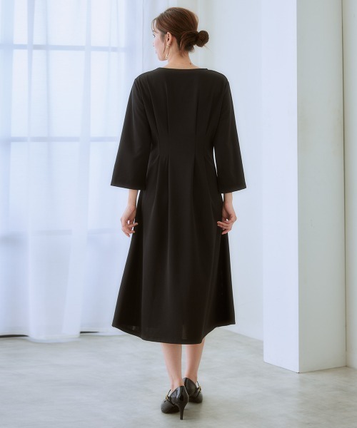 7days Life Styling(セブンデイズライフスタイリング)の「カットソー素材パール調ボタン袖スリットワンピース(ワンピース・レディース・ネイビー/ブラック・3L/LL/L/M/S/4L/5L/6L)」の10枚目の写真