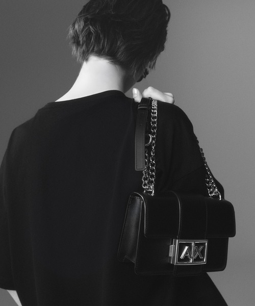 ARMANI EXCHANGE（アルマーニエクスチェンジ）の「【A|X アルマーニ エクスチェンジ】AXロゴ チェーンミニショルダーバック（ショルダーバッグ・レディース・ブラック/ガンメタ/バーガンディー/オフホワイト・FREE）」の18枚目の写真