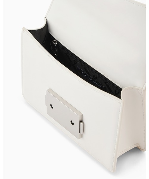 ARMANI EXCHANGE（アルマーニエクスチェンジ）の「【A|X アルマーニ エクスチェンジ】AXロゴ チェーンミニショルダーバック（ショルダーバッグ・レディース・ブラック/ガンメタ/バーガンディー/オフホワイト・FREE）」の8枚目の写真