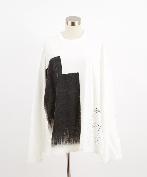a.p.o.v.（エーピーオービー）の「a.p.o.v. モノクロアートペイントオーバーサイズカットソー（Tシャツ/カットソー・メンズ・ホワイト/ブラック・ONESIZE）」の4枚目の写真