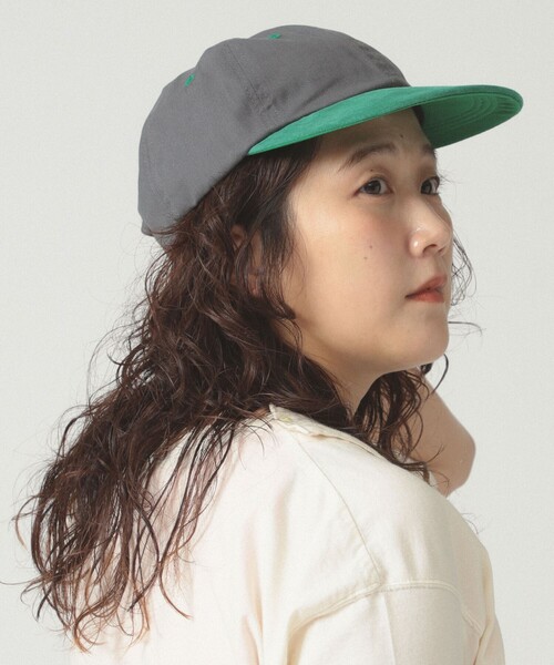 BEAMS BOY(ビームスボーイ)の「【別注】WINNER CAP / 2トーン キャップ(キャップ・レディース・グリーン/ネイビー・ONE SIZE)」の3枚目の写真