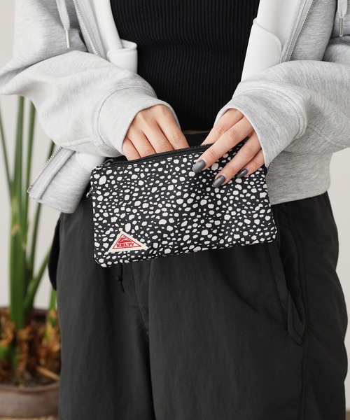 KELTY（ケルティ）の「KELTY/ケルティ DP RECTANGLE SMALL POUCH 2 スモールポーチ2 2026年 夏 夏服（ポーチ・メンズ・ブルー/ベージュ系/ホワイト/グレー系/ブラック系・FREE）」の2枚目の写真