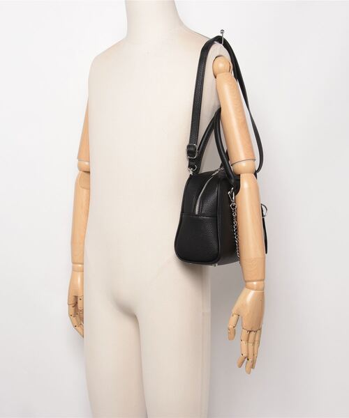 VELETTO（ベレット）の「(VELETTO)CHAIN CHARM BOSTON BAG（ボストンバッグ・レディース・ブルー/ブラック・ONE SIZE）」の6枚目の写真