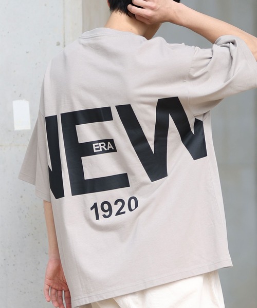 NEW ERA(ニューエラ)の「NEW ERA/ニューエラ 半袖Tシャツ バックプリント オーバーサイズ 14410046/14410047/14410048(Tシャツ/カットソー・メンズ・ホワイト/ベージュ/ブラック・M/L/XL/XXL)」の3枚目の写真