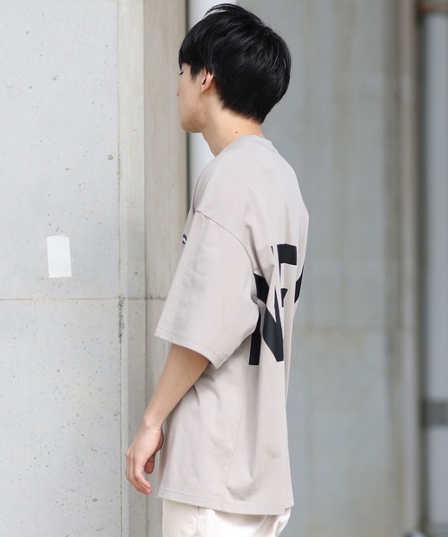 NEW ERA(ニューエラ)の「NEW ERA/ニューエラ 半袖Tシャツ バックプリント オーバーサイズ 14410046/14410047/14410048(Tシャツ/カットソー・メンズ・ホワイト/ベージュ/ブラック・M/L/XL/XXL)」の19枚目の写真