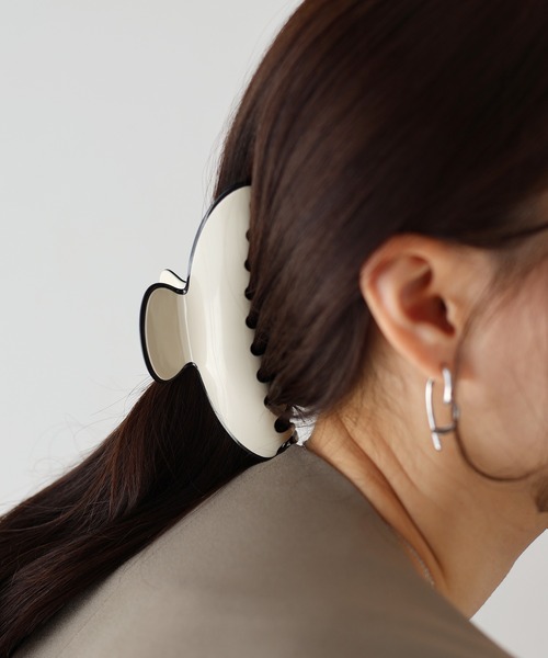 BLUEEAST（ブルーイースト）の「バイカラーバンスクリップ（バレッタ/ヘアクリップ・レディース・ホワイト/モカ/ブラック・FREE）」の6枚目の写真