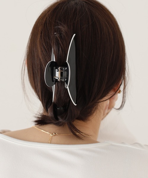 BLUEEAST（ブルーイースト）の「バイカラーバンスクリップ（バレッタ/ヘアクリップ・レディース・ホワイト/モカ/ブラック・FREE）」の4枚目の写真