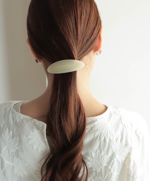 rapiecage（ラピエサージュ）の「アクリルミドルオーバルバレッタ（その他ヘアアクセサリー・レディース・アイボリー/グレー/ブラウン・FREE）」の2枚目の写真