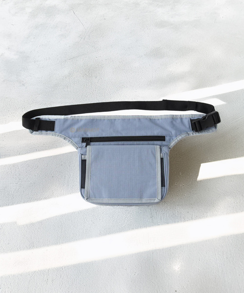 MARMOT CAPITAL（マーモットキャピタル）の「【MARMOT CAPITAL / マーモット キャピタル】 WAIST BAG 25SSG- 02（ショルダーバッグ・メンズ・チャコールグレー/ライトブルー/グリーン系その他・FREE）」の3枚目の写真