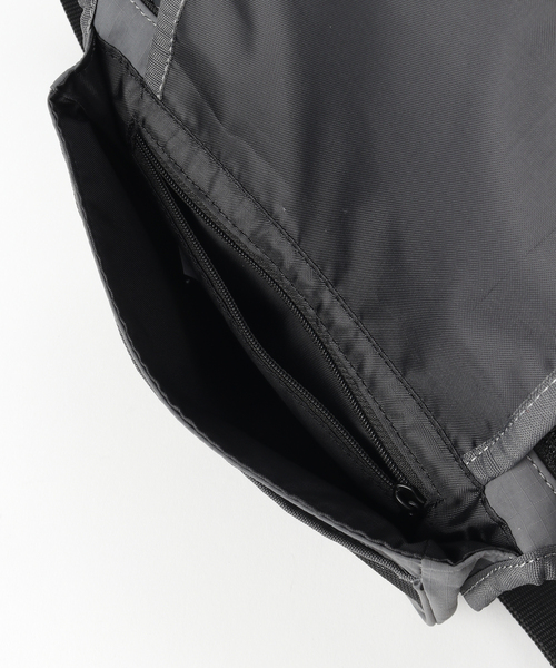 MARMOT CAPITAL（マーモットキャピタル）の「【MARMOT CAPITAL / マーモット キャピタル】 WAIST BAG 25SSG- 02（ショルダーバッグ・メンズ・チャコールグレー/ライトブルー/グリーン系その他・FREE）」の8枚目の写真