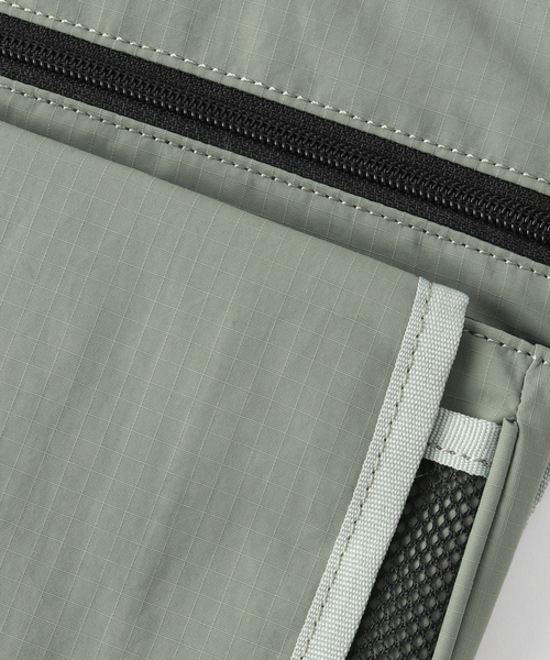 MARMOT CAPITAL（マーモットキャピタル）の「【MARMOT CAPITAL / マーモット キャピタル】 WAIST BAG 25SSG- 02（ショルダーバッグ・メンズ・チャコールグレー/ライトブルー/グリーン系その他・FREE）」の13枚目の写真