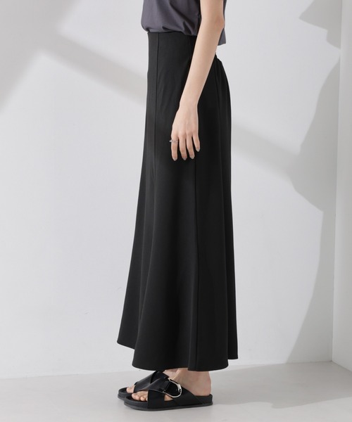 NANO universe（ナノユニバース）の「カットジョーゼットフレアスカート（セットアップ可）（スカート・レディース・ブラック/グレー/キャメル・FREE）」の10枚目の写真