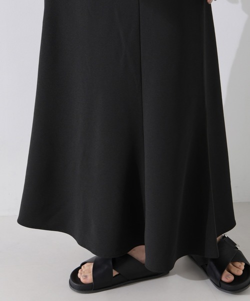 NANO universe（ナノユニバース）の「カットジョーゼットフレアスカート（セットアップ可）（スカート・レディース・ブラック/グレー/キャメル・FREE）」の6枚目の写真