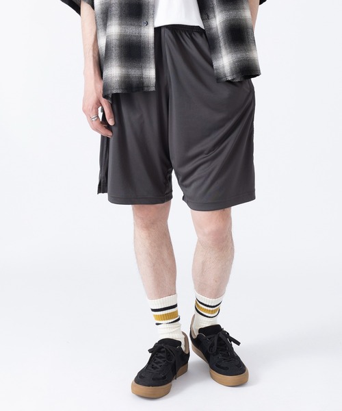 United Athle（ユナイテッドアスレ）の「【United Athle】4.4オンス ドライスムース リサイクルポリエステル ショーツ ハーフパンツ UVカット 紫外線カット 吸水速乾 ジム ヨガ ランニング トレーニング 5702（スウェットパンツ・レディース・ブラック/ダークグリーン/ネイビー/ダークパープル/スミクロ/グレイッシュブルー・L/XL/S/M）」の22枚目の写真