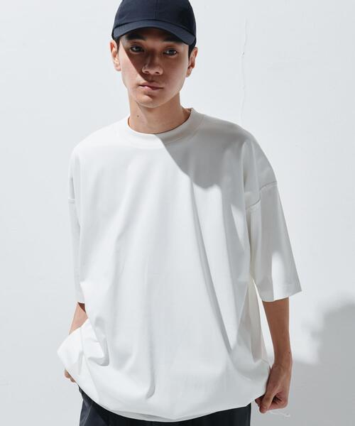 URBAN RESEARCH DOORS（アーバンリサーチドアーズ）の「『仁村紗和さん着用』『UR TECH』サマシェア ドロストTシャツ（Tシャツ/カットソー・メンズ・ブラック/ブラック系その他/ホワイト・MEDIUM/LARGE）」の4枚目の写真