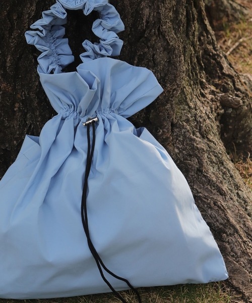 somlu.(ソンムル)の「【somlu.】ギャザービッグ巾着ショルダーバッグ(ショルダーバッグ・レディース・ブラック/アイボリー/ライトブルー/チャコールグレー/レッド・FREE)」の20枚目の写真