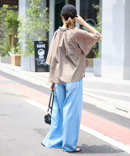 SLOBE IENA（スローブイエナ）の「シルク混フリルカラー5分袖