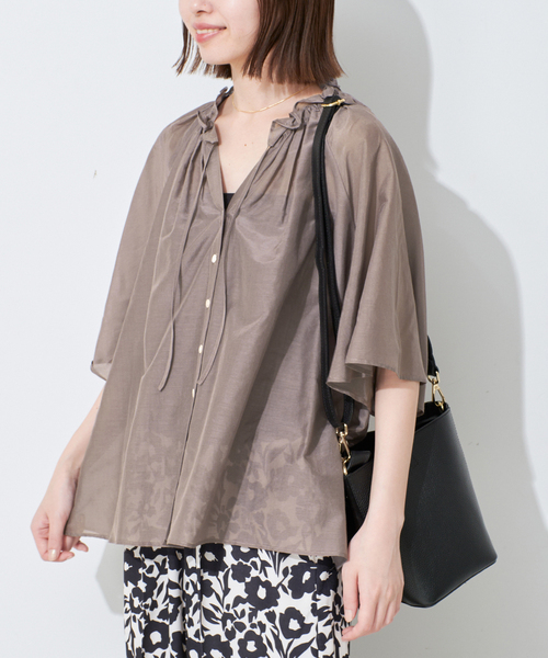 SLOBE IENA（スローブイエナ）の「シルク混フリルカラー5分袖ブラウス