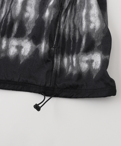 WHITE MOUNTAINEERING（ホワイトマウンテニアリング）の「White Mountaineering(ホワイトマウンテニアリング) CAMO JACQUARD CREWNECK シャツ（シャツ/ブラウス・メンズ・ブラック・1/2）」の3枚目の写真