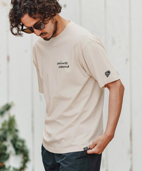 1minute 1second(ワンミニットワンセカンド)の「mt9677-Cursive embroidery aging T-shirt Tシャツ(Tシャツ/カットソー・メンズ・ベージュ×ブラック/ネイビー×ホワイト/ブラック×ホワイト・S/M/L/XL)」の9枚目の写真