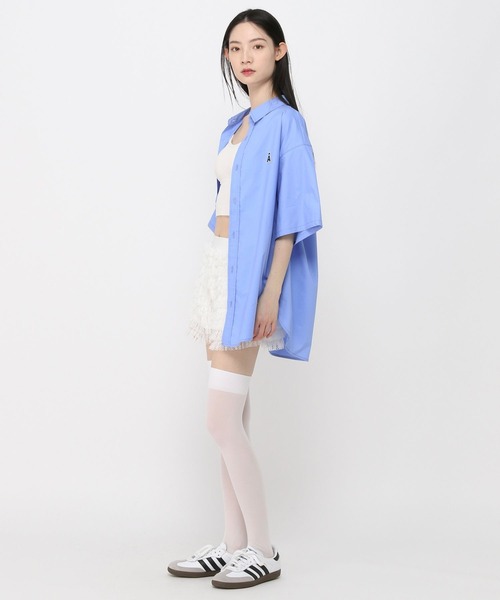 3.3 Field Trip （3.3フィールドトリップ）の「【UNISEX】ALAND／Ａロゴ無地半袖シャツ（シャツ/ブラウス・レディース・ブルー/ホワイト・SMALL/MEDIUM）」の8枚目の写真