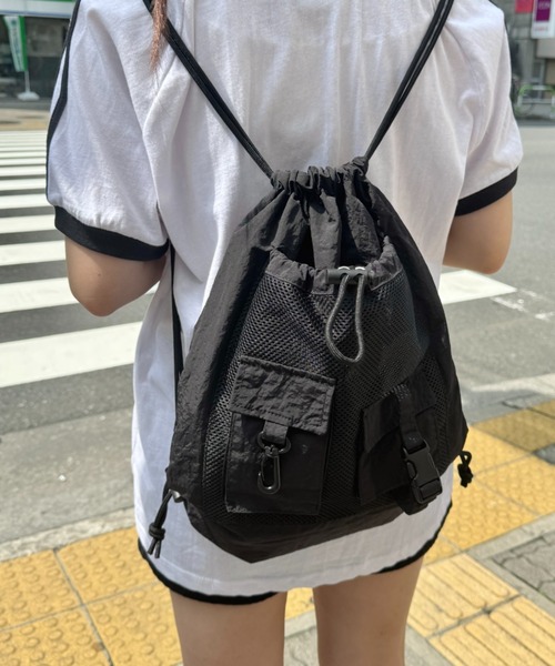 SOLLON.（ソルロン）の「ダブルポケットメッシュナップサック（バックパック/リュック・レディース・グレー/アイボリー/ブラック/カーキ/ベージュ・FREE）」の10枚目の写真