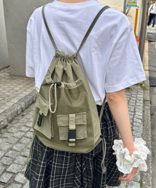 SOLLON.（ソルロン）の「ダブルポケットメッシュナップサック（バックパック/リュック・レディース・グレー/アイボリー/ブラック/カーキ/ベージュ・FREE）」の18枚目の写真