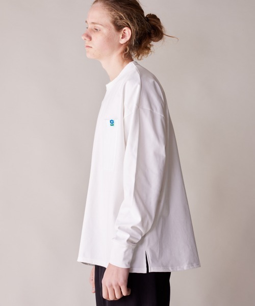 rehacer(レアセル)の「rehacer : Hemline One Flower L/S / ヘムラインワンフラワーポケットロングスリーブカットソー(Tシャツ/カットソー・メンズ・ブラック/グレー/ホワイト・MEDIUM/LARGE/X-LARGE/SMALL)」の18枚目の写真