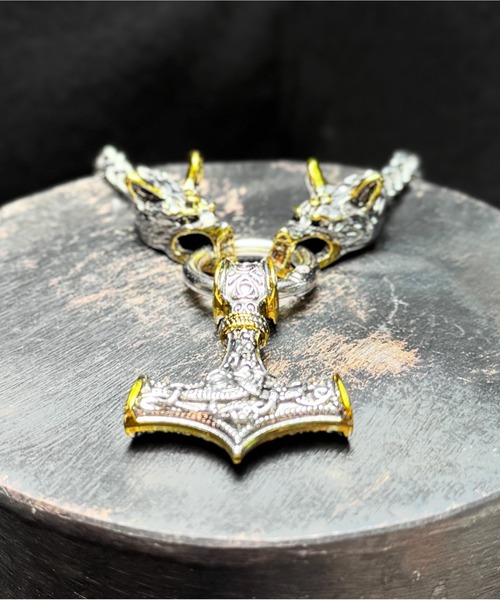 入荷待ち！狼 ウルフ シルバーｘピンク ジルコニア ブリンブリン ネックレス セール】5E19 ウルフヘッド＆ハンマー ネックレス（ネックレス