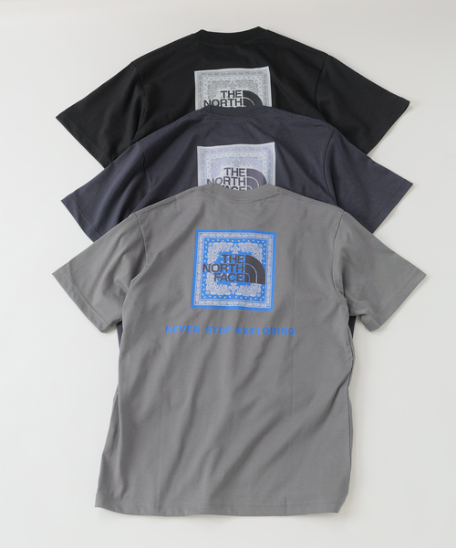 THE NORTH FACE(ザノースフェイス)の「THE NORTH FACE / ザ ノースフェイス バンダナ スクエア ロゴ Tシャツ(Tシャツ/カットソー・メンズ・チャコールグレー/ブラック/ネイビー・MEDIUM/LARGE/X-LARGE)」の4枚目の写真