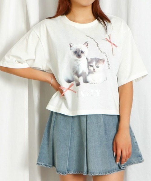 GORGE(ゴージ)の「《立体リボン×猫プリント》レディース 半袖Tシャツ クロップド丈 映えカジュアル 春夏秋(Tシャツ/カットソー・レディース・オフホワイト/ブラック/ブルー・F)」の2枚目の写真