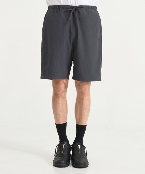 WHITE MOUNTAINEERING(ホワイトマウンテニアリング)の「【White Mountaineering / ホワイトマウンテニアリング】別注 ONE EYELET ACTIVE SHORTS(その他パンツ・メンズ・ブラック/ダークグレー/ネイビー/ホワイト・3/2/0/1)」の5枚目の写真