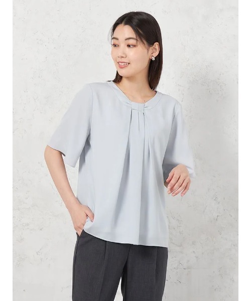 HARUYAMA（ハルヤマ）の「【UVカット】2WAYタイ風バ－付ブラウス 5分袖 透けにくい ウォッシャブル SOFFICE（シャツ/ブラウス・レディース・ホワイト/ブルー・S/M/L/LL）」の2枚目の写真