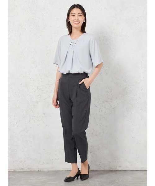 HARUYAMA（ハルヤマ）の「【UVカット】2WAYタイ風バ－付ブラウス 5分袖 透けにくい ウォッシャブル SOFFICE（シャツ/ブラウス・レディース・ホワイト/ブルー・S/M/L/LL）」の6枚目の写真